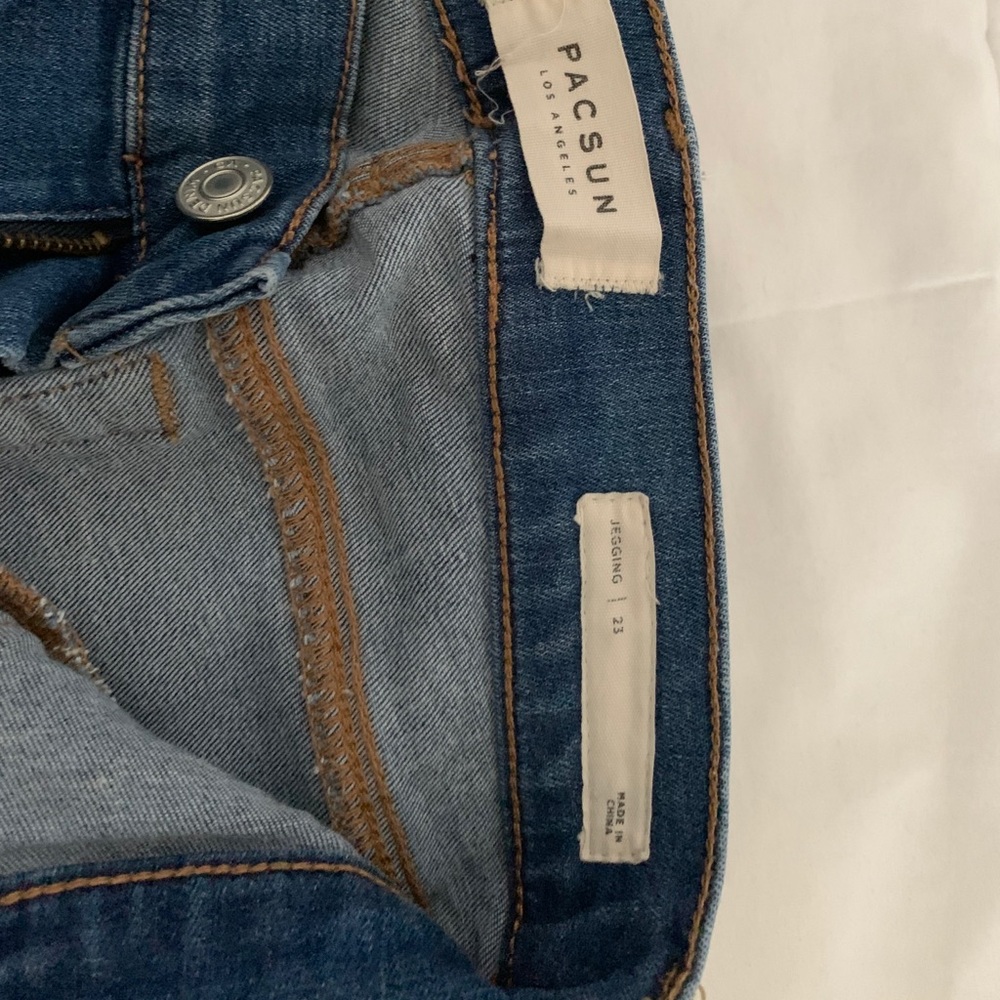 Pacsun Ripped Jeggings - Picture 2 of 4
